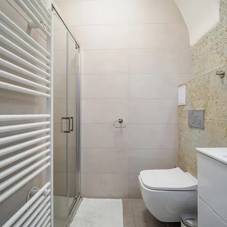 St Elizabeth Apartment, Old Town Apartment *