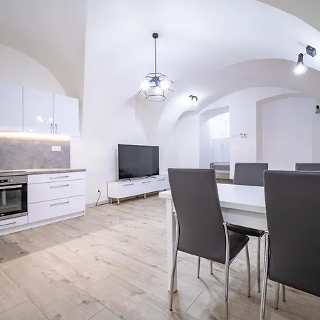 Апартаменты St Elizabeth Apartment, Old Town *
