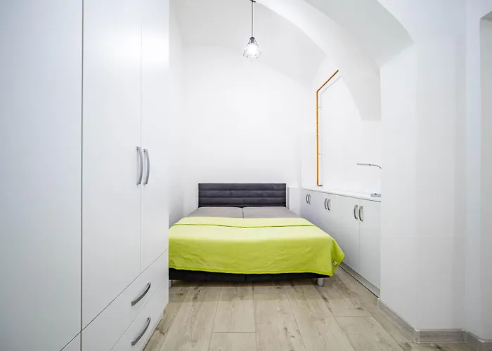 Апартаменты St Elizabeth Apartment, Old Town